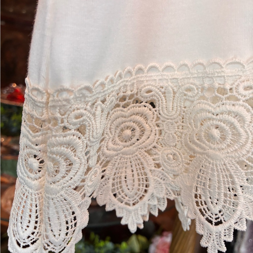 Zenana Outfitters Cream Lace-Hem Scoop Neck Tank - Picture 4 of 4